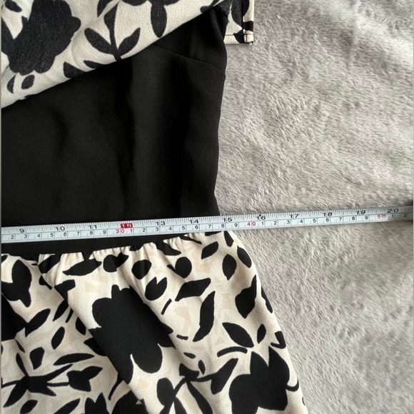 LOFT Petite overlay top Black beige Floral Split Back Dress - Size 6P - Picture 5 of 9